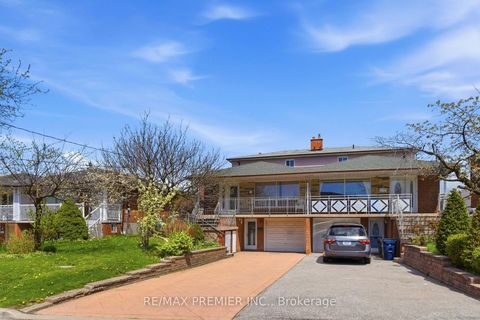 Photo 2 at 40 Donofree Road, Maple Leaf, Toronto