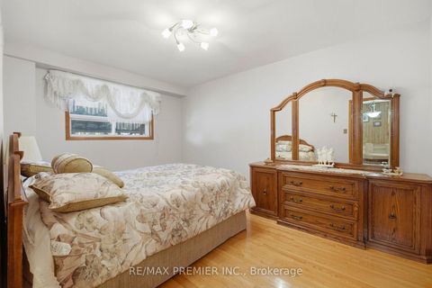 Photo 16 at 40 Donofree Road, Maple Leaf, Toronto