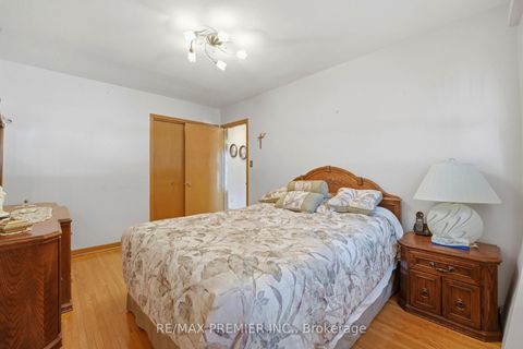 Photo 17 at 40 Donofree Road, Maple Leaf, Toronto