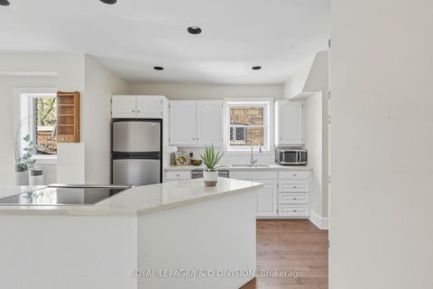 Photo 12 at 102 Ridge Drive, Moore Park, Toronto