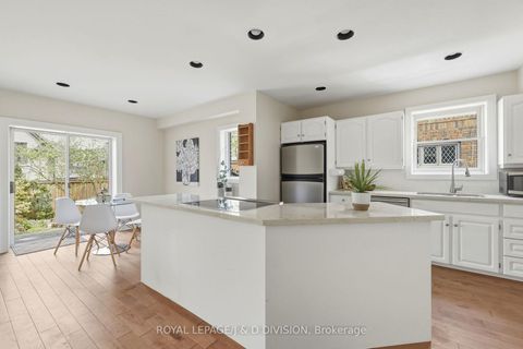 Photo 13 at 102 Ridge Drive, Moore Park, Toronto