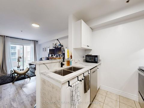 Photo 5 at 217 - 5225 Finch Avenue E, Agincourt North, Toronto