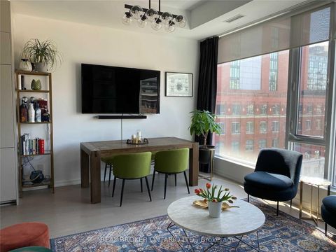Photo 3 at 515 - 101 Peter Street W, Waterfront Communities C1, Toronto
