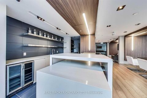 Photo 9 at 515 - 101 Peter Street W, Waterfront Communities C1, Toronto