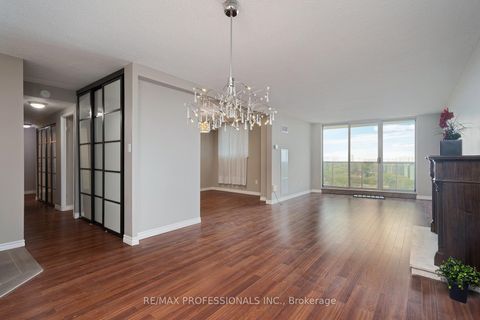Photo 7 at 1504 - 812 Burnhamthorpe Road, Markland Wood, Toronto