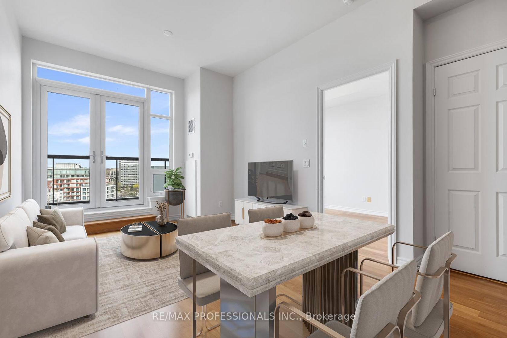 1104 - 1135 Royal York Road, Humber Valley, Toronto 