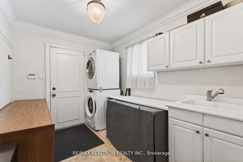 Photo 12 at 42 Blackforest Drive, Oak Ridges, Richmond Hill