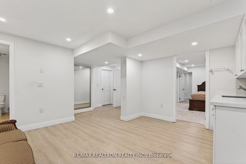 Photo 31 at 42 Blackforest Drive, Oak Ridges, Richmond Hill