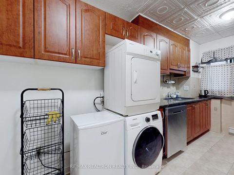 Photo 16 at 312 - 150 Leeward Glenway, Flemingdon Park, Toronto