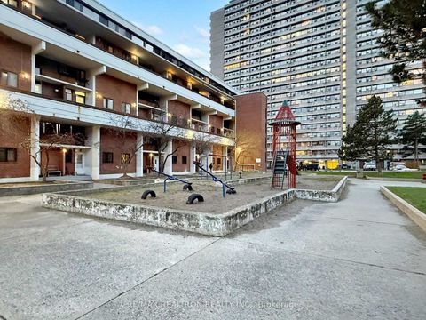 Photo 41 at 312 - 150 Leeward Glenway, Flemingdon Park, Toronto