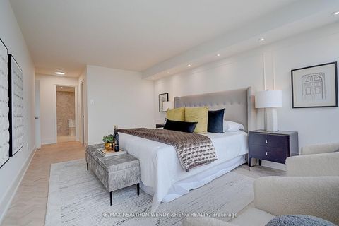 Photo 27 at 608 - 1 Clark Avenue W, Yorkhill, Vaughan