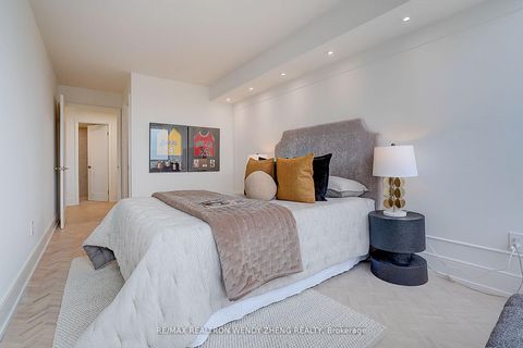 Photo 36 at 608 - 1 Clark Avenue W, Yorkhill, Vaughan