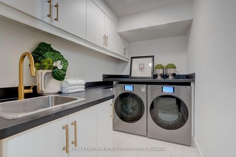 Photo 41 at 608 - 1 Clark Avenue W, Yorkhill, Vaughan