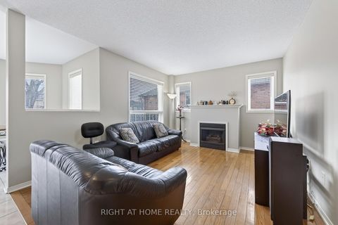 Photo 10 at 1338 Vincent Crescent, Alcona, Innisfil