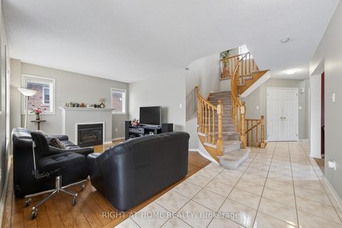 Photo 13 at 1338 Vincent Crescent, Alcona, Innisfil