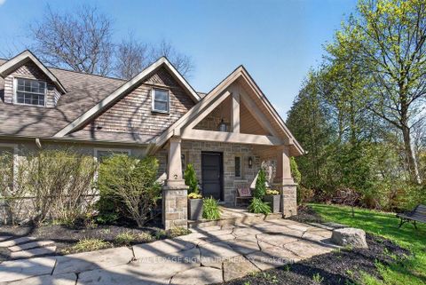 Photo 2 at 2 Pine Ridge Drive, Cliffcrest, Toronto