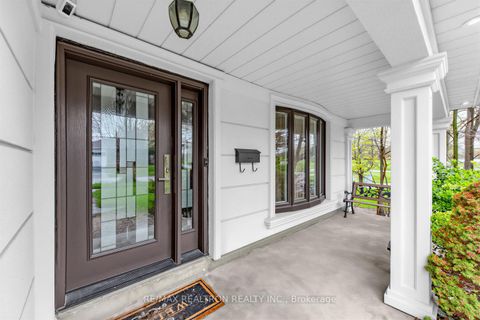 Photo 2 at 44 Pineway Boulevard, Steeles, Toronto