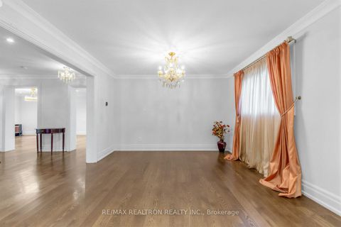 Photo 6 at 44 Pineway Boulevard, Steeles, Toronto