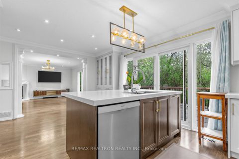 Photo 10 at 44 Pineway Boulevard, Steeles, Toronto