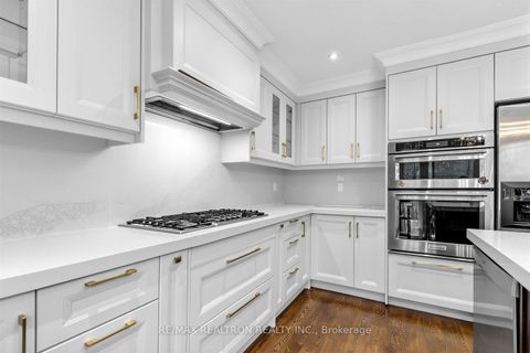 Photo 11 at 44 Pineway Boulevard, Steeles, Toronto
