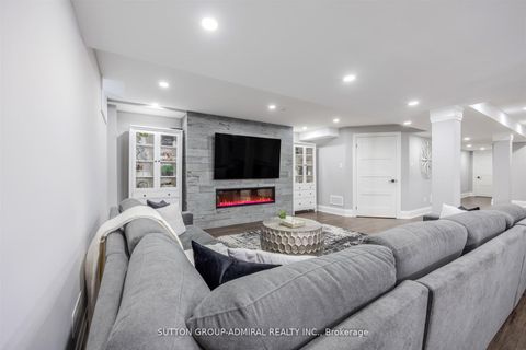 Photo 37 at 59 Aidan Drive, Vellore Village, Vaughan