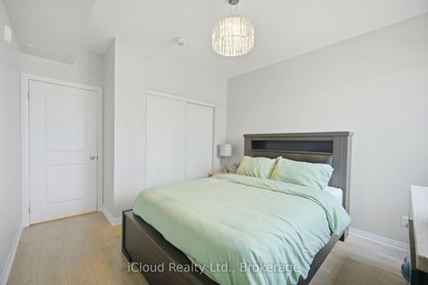 Photo 23 at 208 - 295 Cundles Road E, Alliance, Barrie