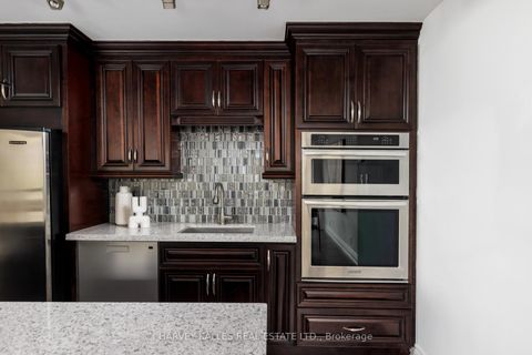 Photo 13 at 307 - 447 Walmer Road, Forest Hill South, Toronto