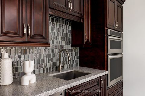 Photo 15 at 307 - 447 Walmer Road, Forest Hill South, Toronto
