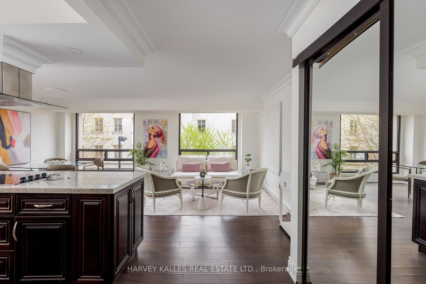 307 - 447 Walmer Road, Forest Hill South, Toronto photo 0
