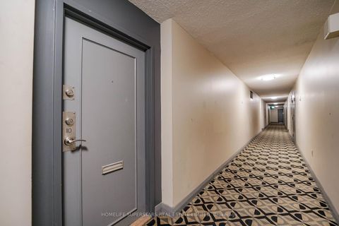 Photo 4 at 110 - 5 San Romano Way, Black Creek, Toronto
