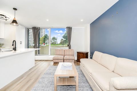 Photo 10 at 110 - 5 San Romano Way, Black Creek, Toronto