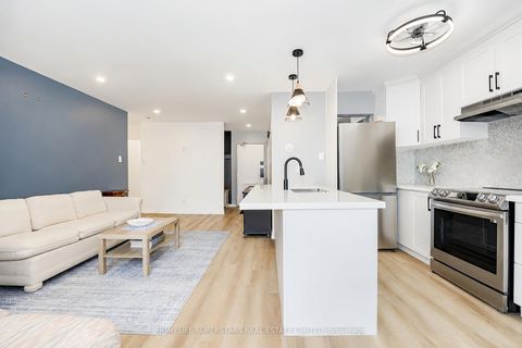 Photo 12 at 110 - 5 San Romano Way, Black Creek, Toronto