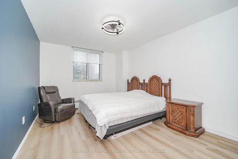 Photo 18 at 110 - 5 San Romano Way, Black Creek, Toronto