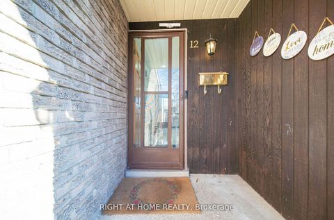 Photo 3 at 12 Lace Fernway Way W, Don Valley Village, Toronto