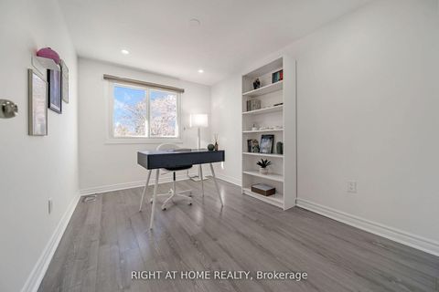 Photo 20 at 12 Lace Fernway Way W, Don Valley Village, Toronto