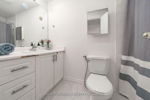 Photo 21 at 12 Lace Fernway Way W, Don Valley Village, Toronto