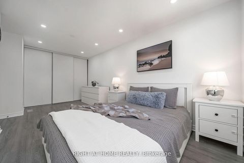 Photo 23 at 12 Lace Fernway Way W, Don Valley Village, Toronto