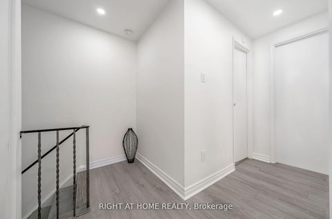 Photo 25 at 12 Lace Fernway Way W, Don Valley Village, Toronto