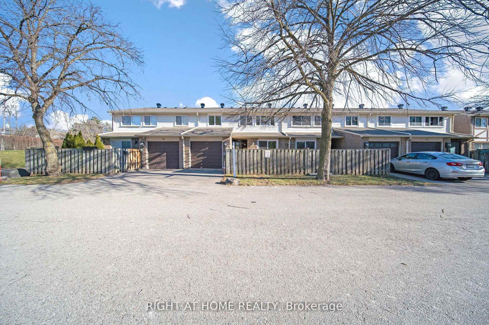 12 Lace Fernway Way W, Don Valley Village, Toronto photo 3