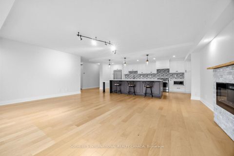 Photo 14 at 410 - 260 Heath Street W, Forest Hill South, Toronto
