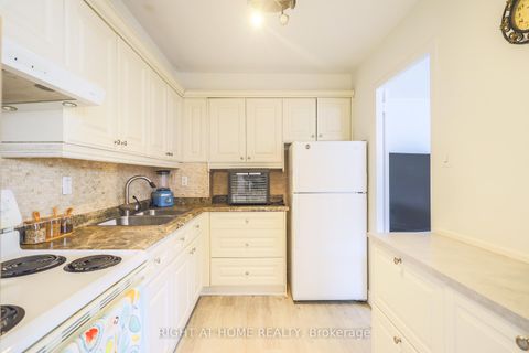 Photo 10 at 207 - 1455 Lawrence Avenue W, Amesbury, Toronto