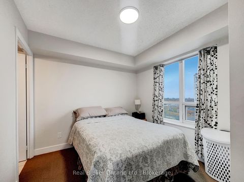 Photo 13 at 1724 - 2 Eva Road, Etobicoke West Mall, Toronto