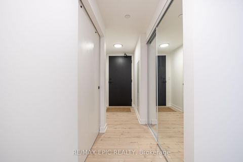 Photo 3 at 302 - 2 Augusta Avenue, Waterfront Communities C1, Toronto
