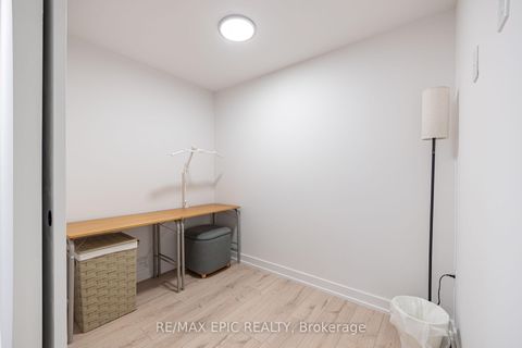 Photo 5 at 302 - 2 Augusta Avenue, Waterfront Communities C1, Toronto