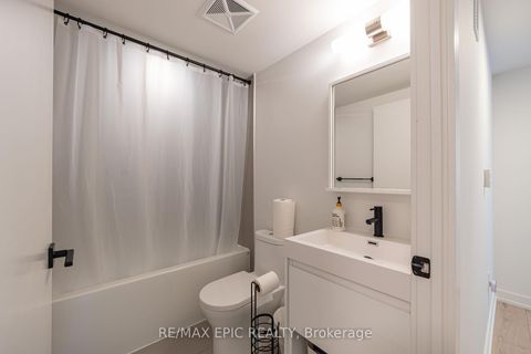 Photo 8 at 302 - 2 Augusta Avenue, Waterfront Communities C1, Toronto
