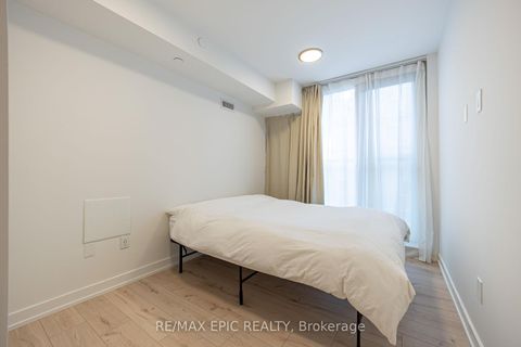 Photo 10 at 302 - 2 Augusta Avenue, Waterfront Communities C1, Toronto