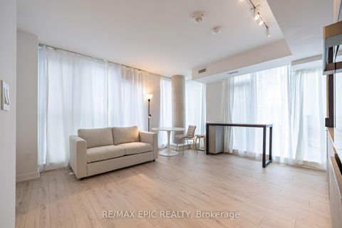 Photo 12 at 302 - 2 Augusta Avenue, Waterfront Communities C1, Toronto