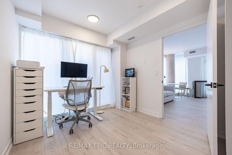 Photo 16 at 302 - 2 Augusta Avenue, Waterfront Communities C1, Toronto