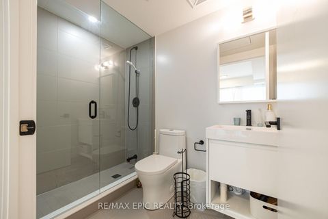 Photo 18 at 302 - 2 Augusta Avenue, Waterfront Communities C1, Toronto