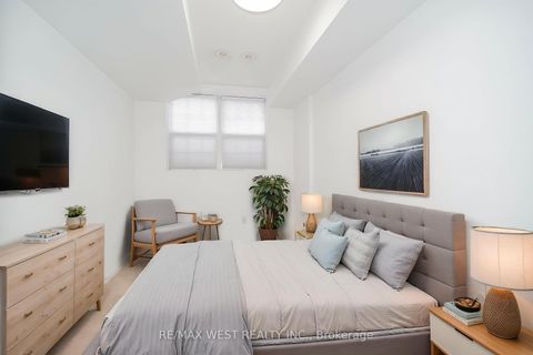 Photo 3 at 49 - 11 Island Road, Rouge E10, Toronto
